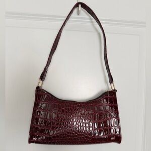 Elegant Burgundy Crocodile-Embossed Shoulder Bag